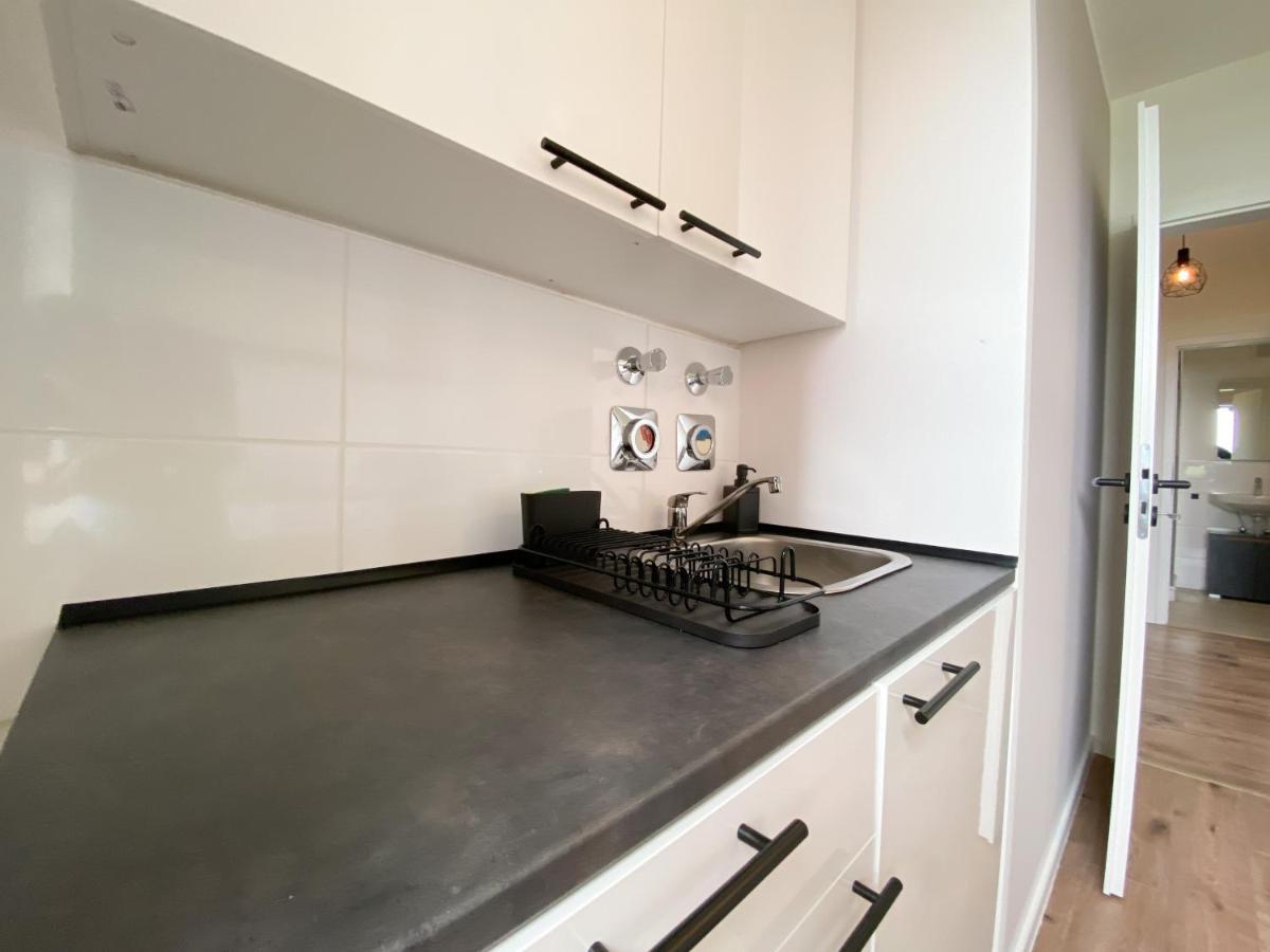 Schoene Wohnung Mit Rheinblick/Duesseldorf/Neuss/Messe エクステリア 写真